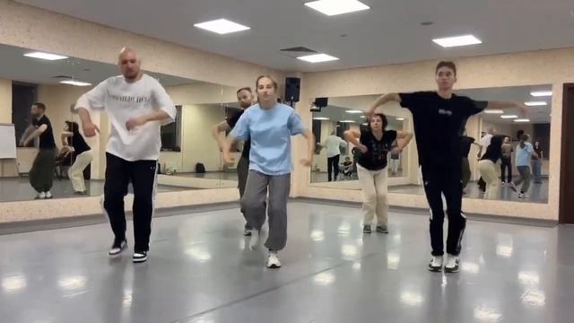 Придумывали мини-связку в команде. Вот так сделали. (шк