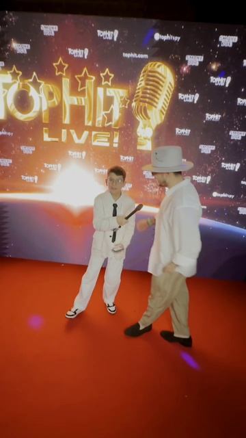 ArTur на TopHit