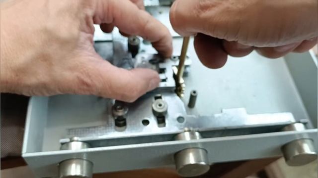 Делаю ключи по замку итальянского сейфа Bordogna.