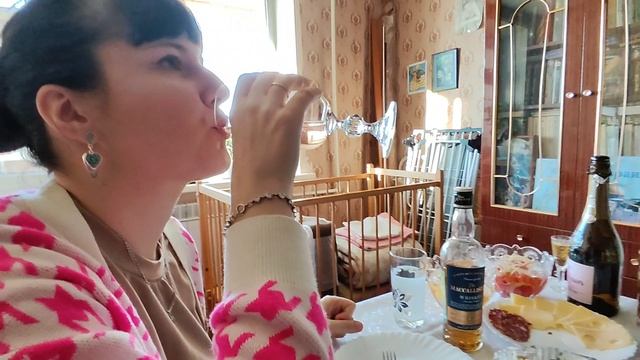Почему жена осталась без подарка на 8 марта...