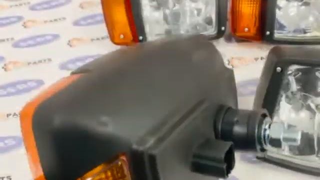 JCB 700/50054 & 700/50055 HEADLIGHT ; ФАРА ОСНОВНОГО СВЕТА ПЕРЕДНЯЯ