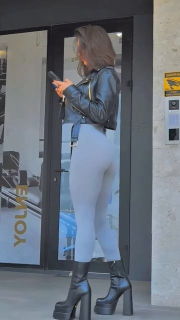 cTseBz4Q4zU - Beautiful Street Fashion Outfits Style #shorts