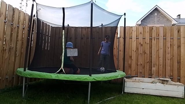 Не ДОТРАГИВАЙСЯ МЯЧЕЙ Челлендж!