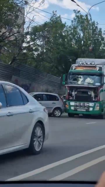 ДТП НА ГВАРДЕЙСКОЙ: на Гвардейской площади произошло ДТП. Очевидцы публикуют кадры.