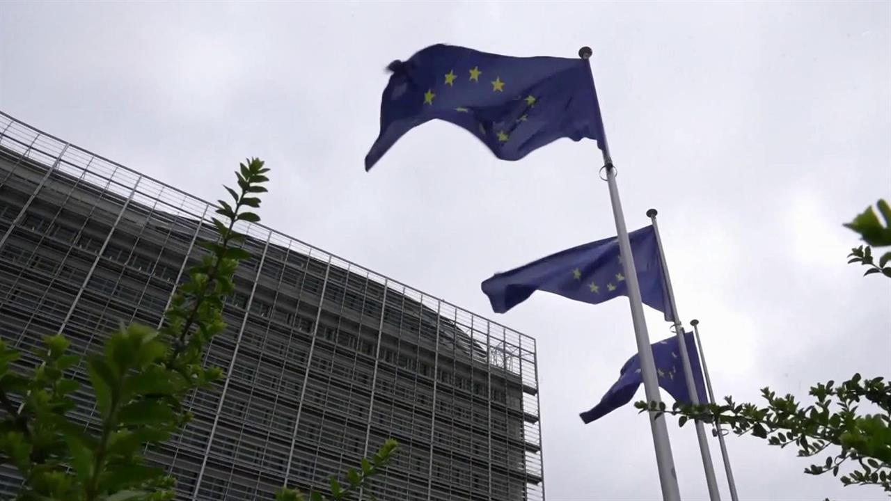 Европейские чиновники 27 мая обсудят лишение Венгрии права голоса