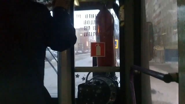 Зиу 682 КР ИВАНОВО  добрый водитель пустил в кабину г.Му?