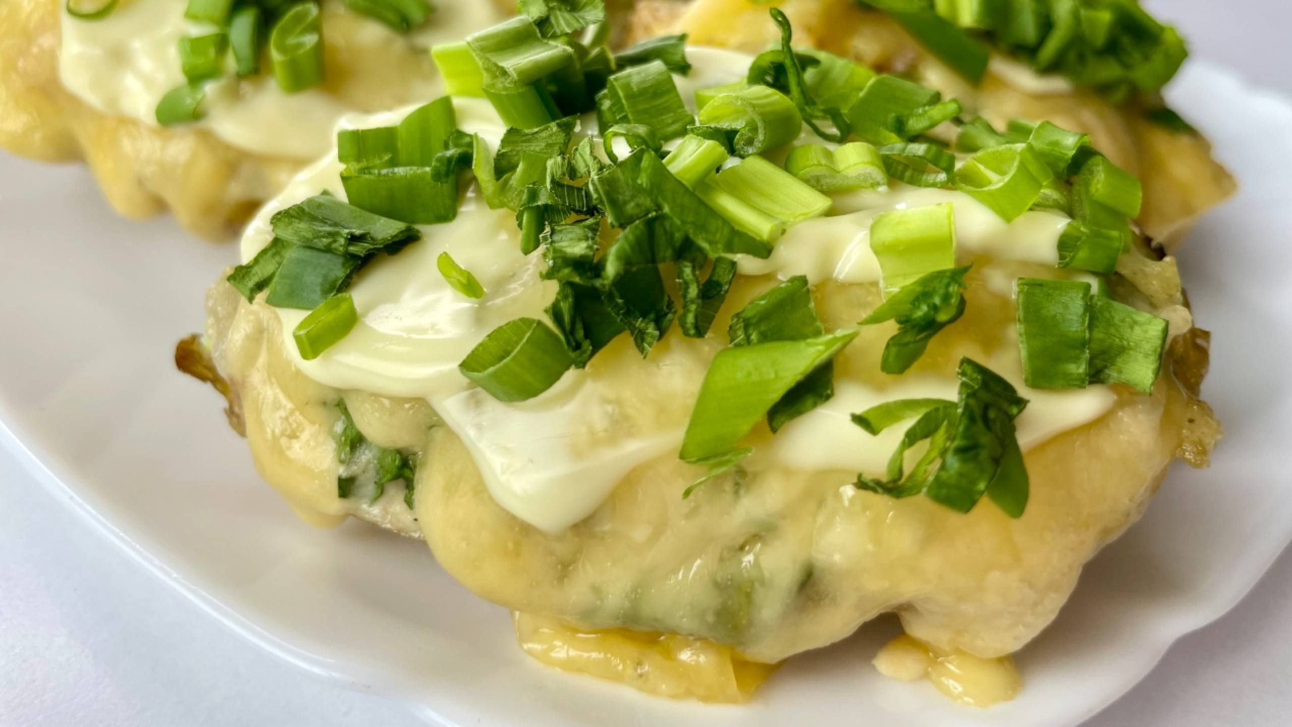 Картофельные лодочки в духовке - запекаем с тунцом, сыром и майонезом