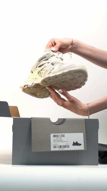 Кроссовки Balenciaga Track 2