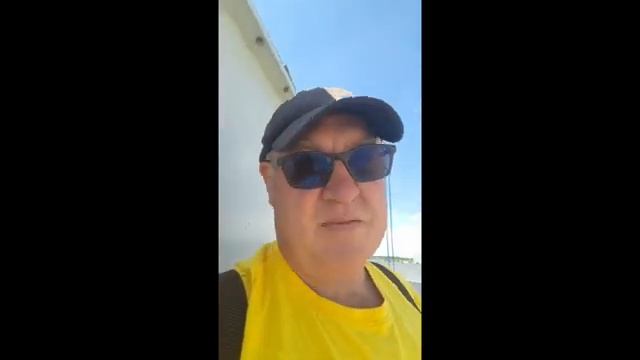 УКРАИНЦЕВ МАССОВО ВЫКИДЫВАЮТ С АМЕРИКИ!