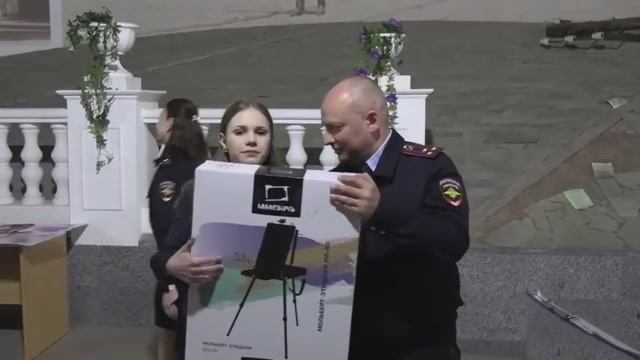 Сотрудники полиции организовали экскурсию для победителей конкурса «Инспектор ПДН глазами детей»