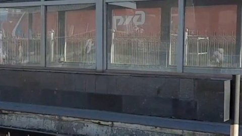 ТЭП70БС-065 (ТЧЭ-3 Волгоград-пасс.) маневрирует по станции