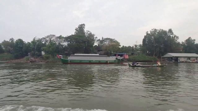 10. Прохождение границы на реке Меконг Из Камбоджи во В?