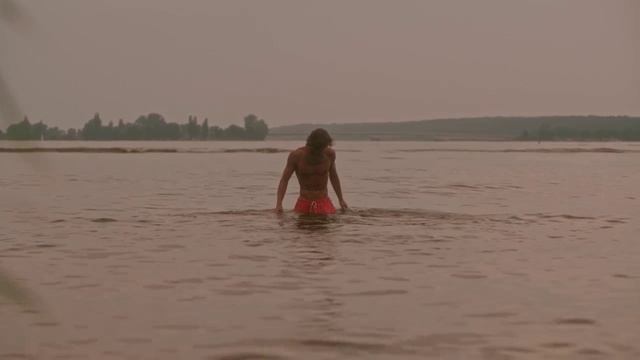 Турист переплыл Нарву, чтобы попасть из Эстонии в Россию