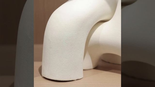 Ваза Narrow mouth wide body vase B