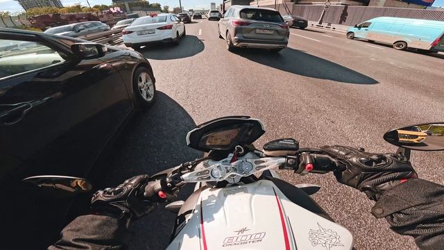 MV Agusta Dragster 800 ride
