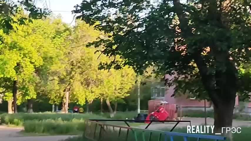 Дети не оценили новые площадки.