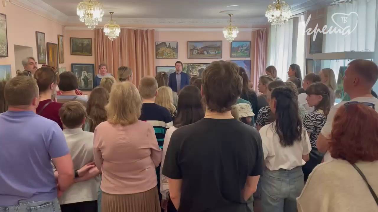 Наградили юных художников