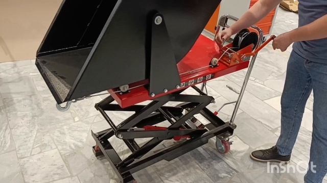 Контейнер для стружки с подъемным столом и механизированным опрокидыванием