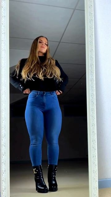 3JvtZ2o4xf8 - These Fit Jeans look beautiful in this girl #shorts