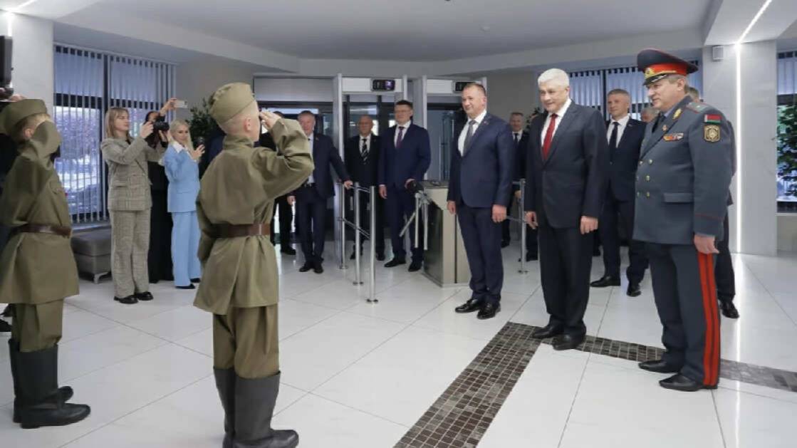 Колокольцев посетил лицей МВД в Белоруссии