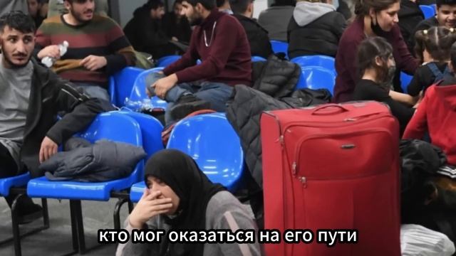 Мигрант ЗАБИЛ Сотрудника Полиции! Украл ПИСТОЛЕТ И Сб?
