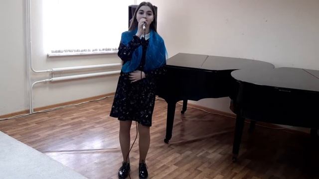 "Синий платочек" исп. учащиеся класса Кипарисовой Т.Г.