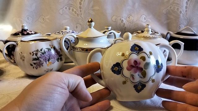 Сахарницы, которые убираю в коробку. Лфз. Вербилки. Дул