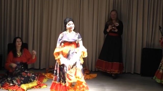 "IzzahZara", Сабина Кирсанова, цыганская венгерка