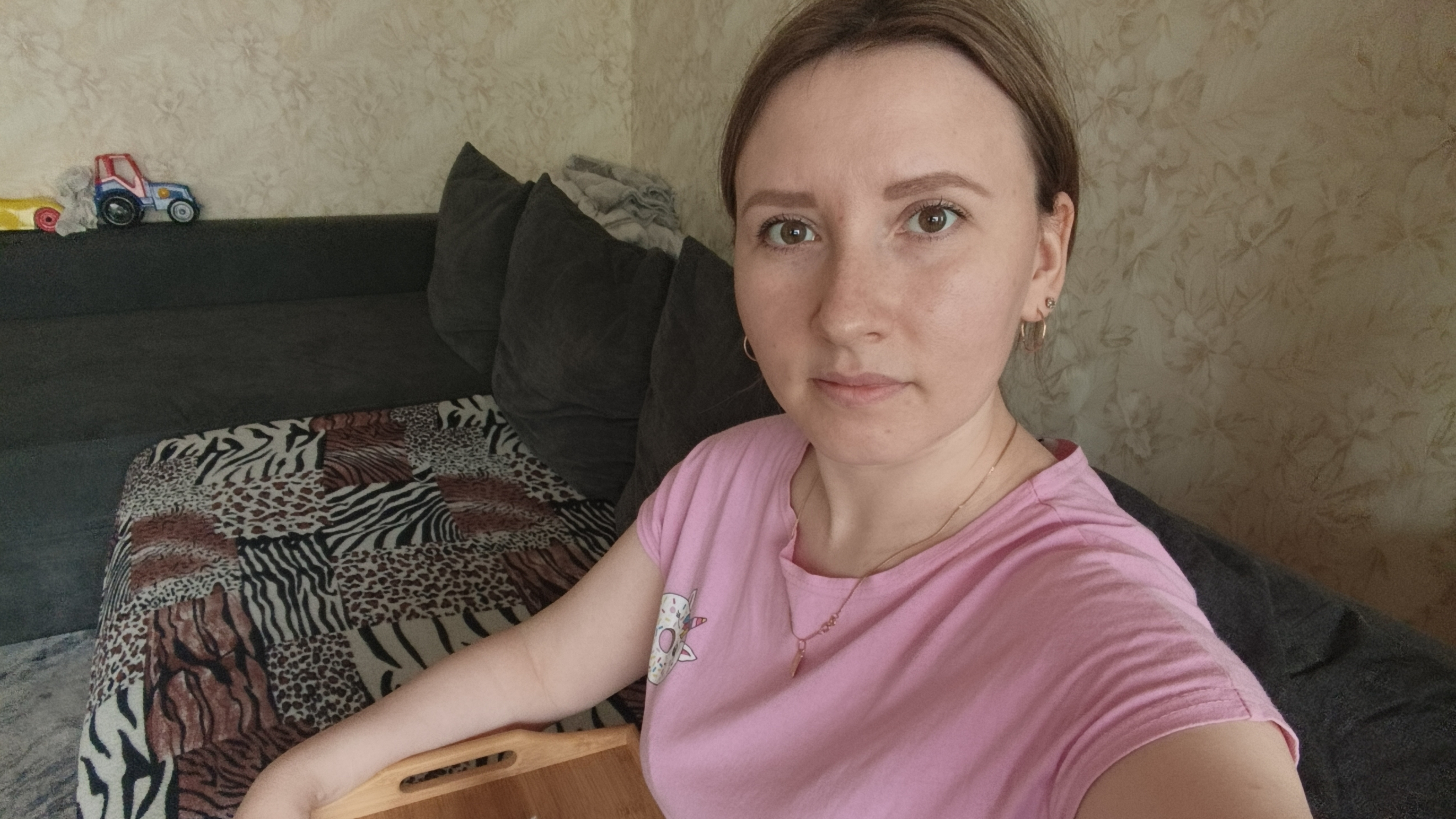 ВЛОГ / Закрыл на балконе. Теперь удобно пить чай. Вызвали педиатра домой. Сказали, только в чешках.