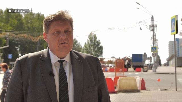 В Барнауле проверили ход реконструкции водопровода на Социалистическом проспекте