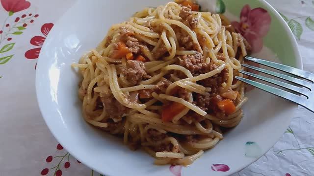 Спагетти Болоньезе, вкусно.