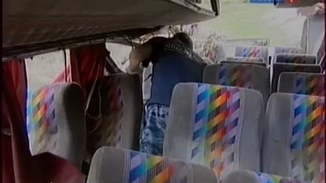 УСНУЛ ЗА РУЛЕМ, АВТОБУС УПАЛ С МОСТА