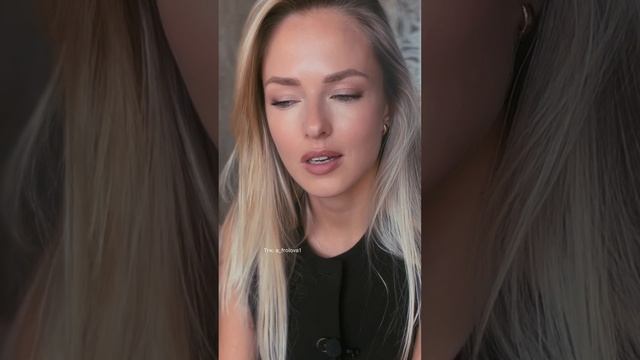 Я ждал тебя 28 бутылок виски...