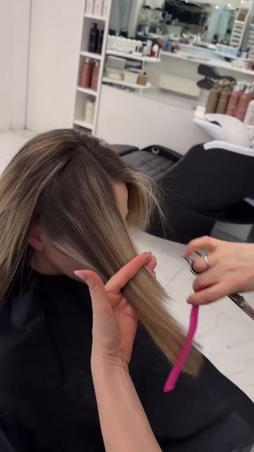 Топ- стилист Юлия Жирова представляет Стрижка каскад в тюнинге 🙌🏻