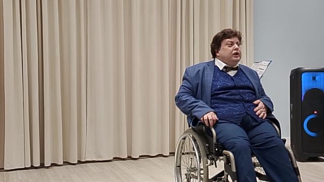 Гори гори моя звезда исполняет Анатолий Фролов