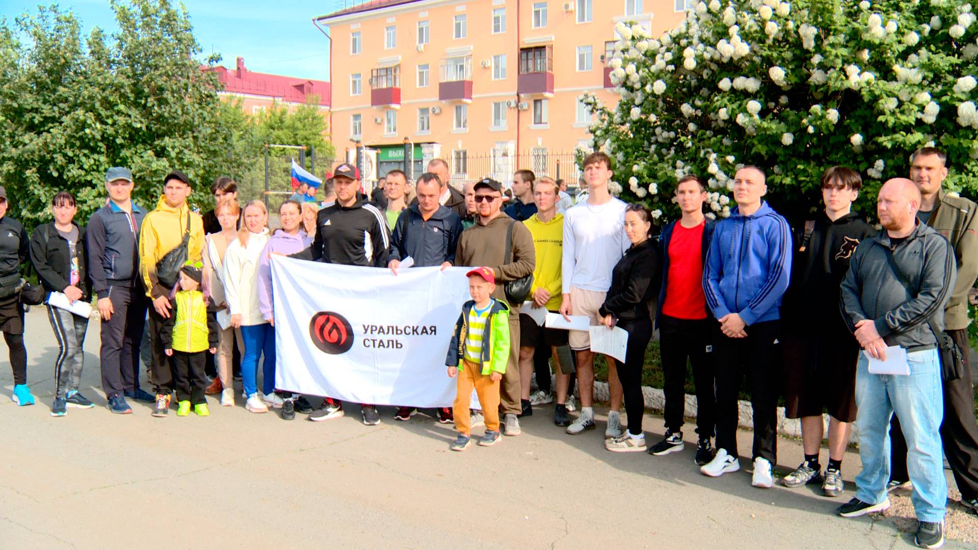 Готовы и к труду, и к обороне. Работники комбината прошли испытания на выносливость