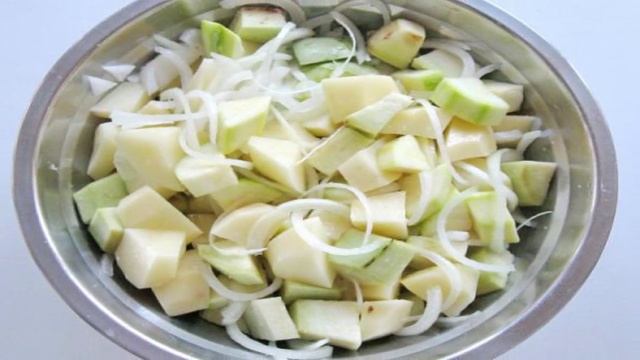 Цыпленок запеченный с овощами