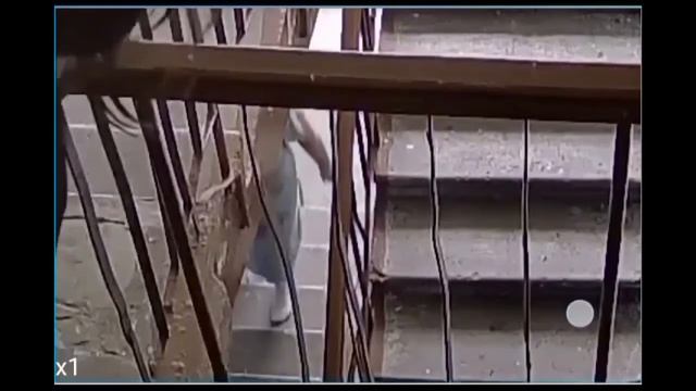 Бешеная хозяйка в Красноярском крае покалечила своего мужа, который принёс домой маленькую зарплату
