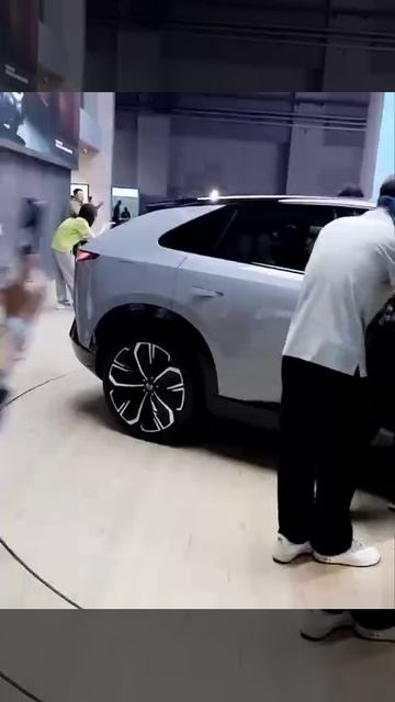 ­
☝️Mazda теперь Changan?

В основе новой EZ-60 находится архитектура EPA1 модели Shenlan S07. После
