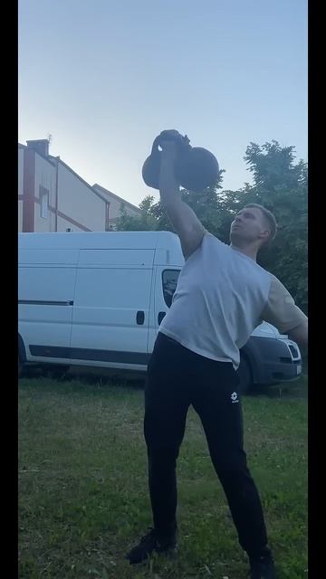 Easy press of heavy kettlebells  #sport #kettlebell #workout