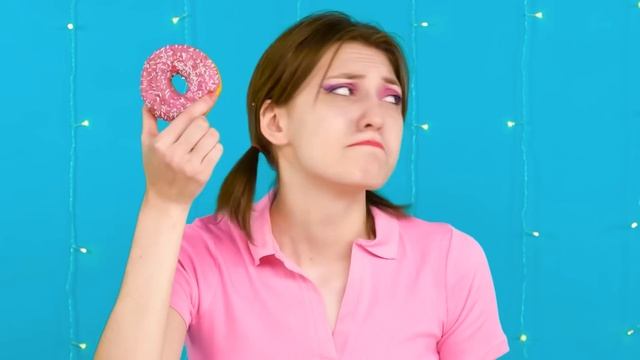 Большая, Средняя или Маленькая Тарелка Челлендж | Смеш