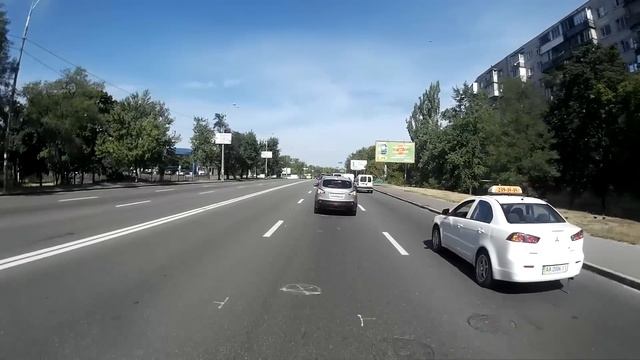 AA6026AB - Нарушение пунктов 10.1 и 10.3 ПДД Украины