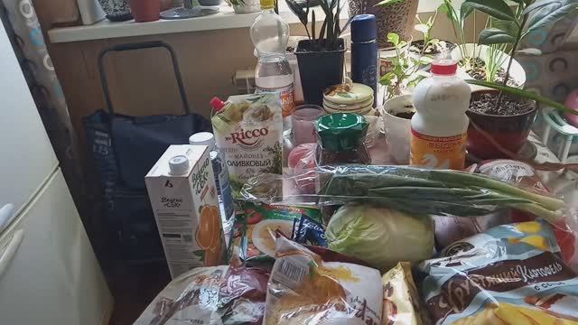 Закупка продуктов и пересадка растений