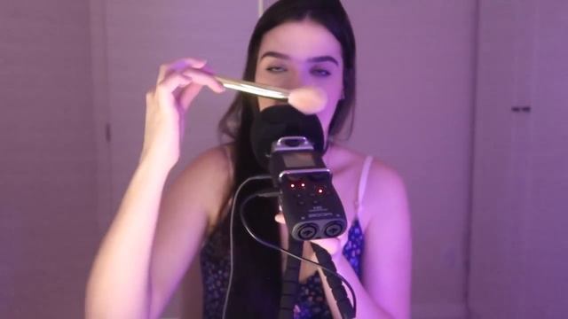 Naiane ASMR. Близкий шёпот, движения рук, звуки рта, кисточка.