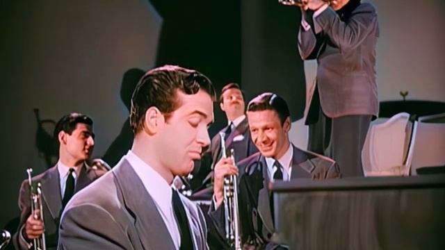 Glenn Miller - In The Mood   Colorized (1941) 4K
Гленн Миллер - В настроении