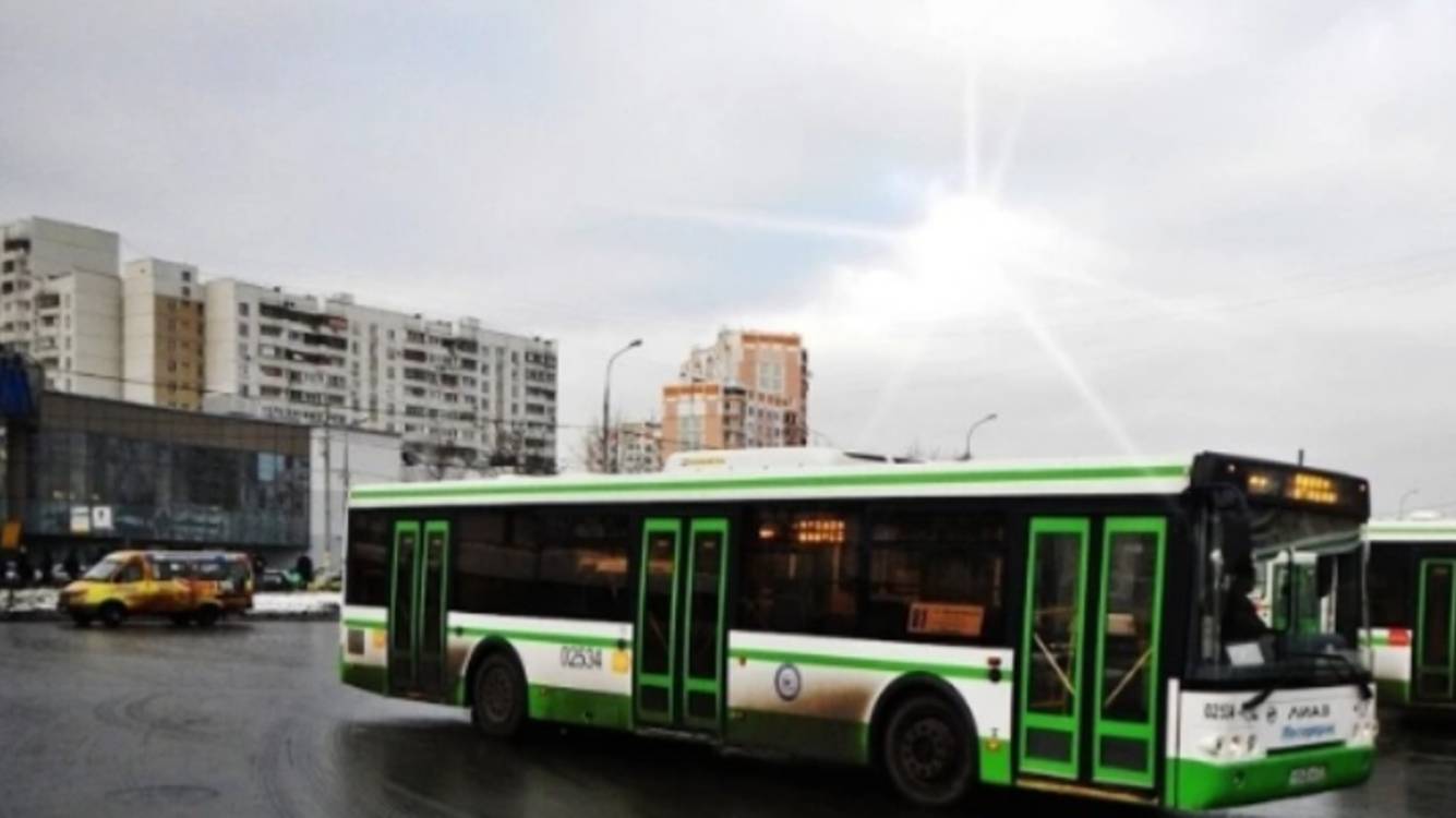 Поездка на автобусе ЛиАЗ-5292.22 № 02534 (040537) Маршрут № 81 Москва