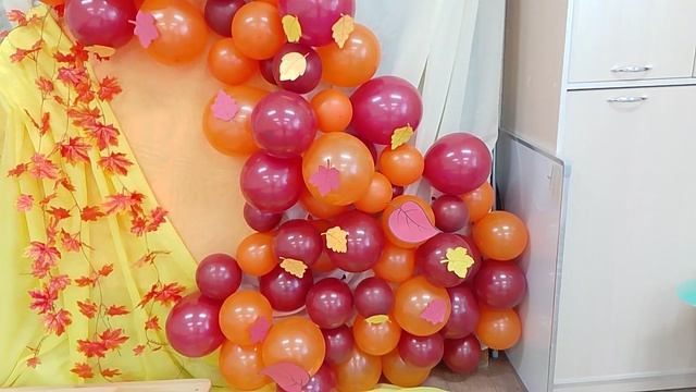Украшение музыкального зала.