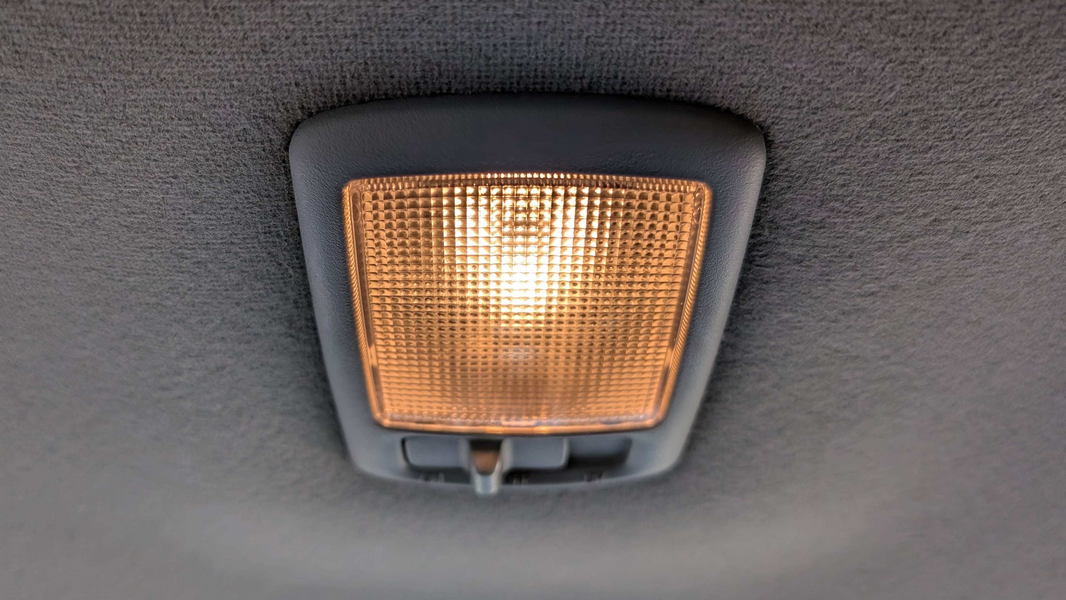 Замена лампочки подсветки салона на Хендай Гетц. Hyundai Getz.