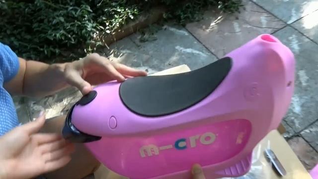 Miss Katy • Мисс Кейт - Katy and her first scooter