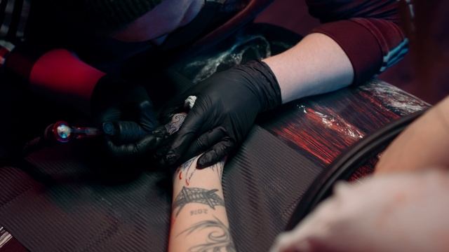 4125837-uhd_4096_2160_25fps